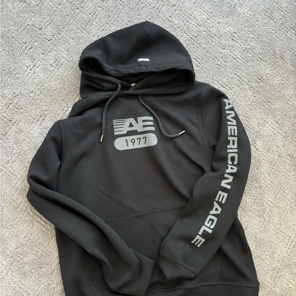 Men’s AE hoodie